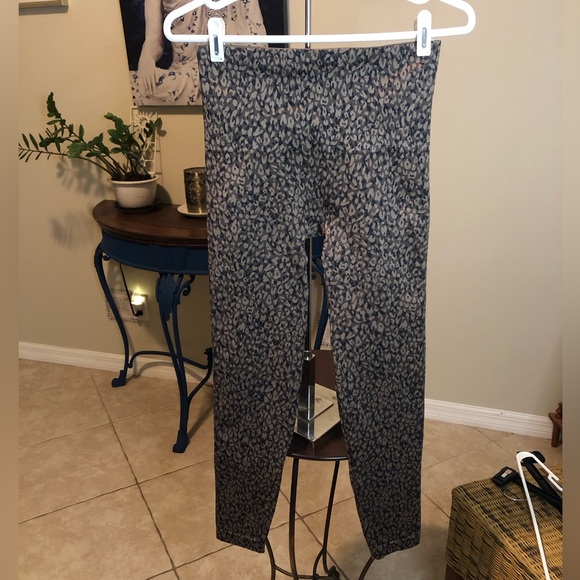 Spanx Look at Me Now Seamless Leggings #FL3515 L - Picture 1 of 7